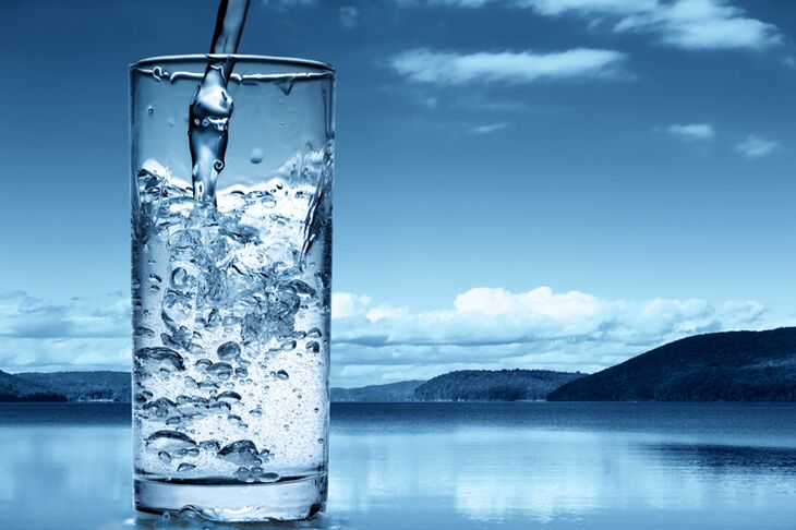 آب برای کاهش وزن در هفته 5 کیلوگرم
