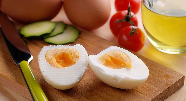 تخم مرغ آب پز و سبزیجات برای کاهش وزن