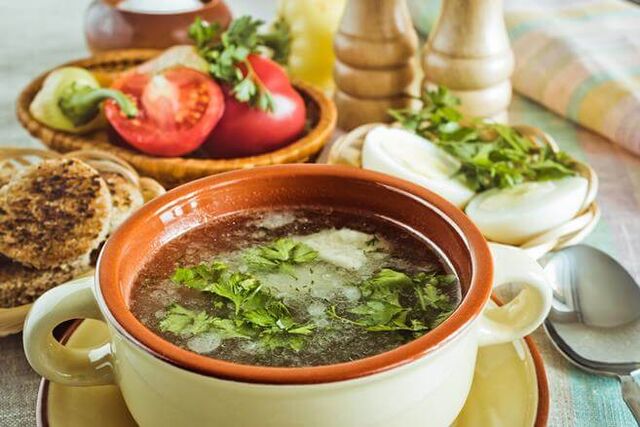 سوپ سبوس جو برای ناهار در منوی رژیم غذایی کم کربوهیدرات